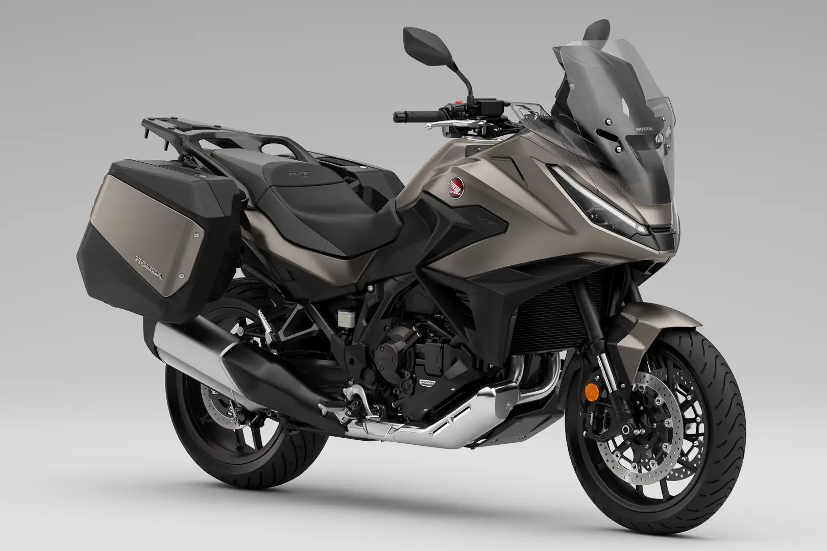 2025-honda-nt-1100-first-look-3